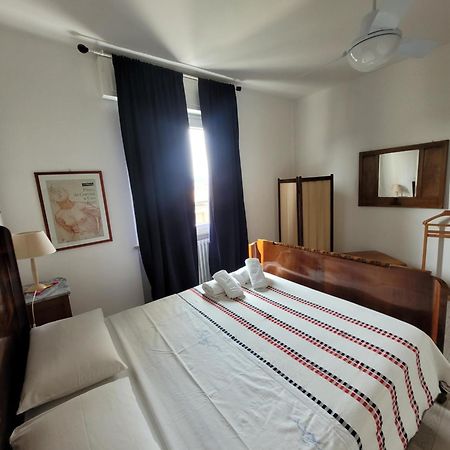 Apartamento Garda Best Living Desenzano del Garda Exterior foto